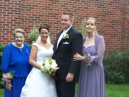 Nora & Mom with Bride & Groom