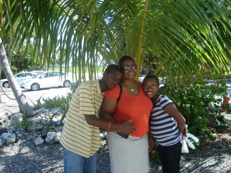 The Fam at Robbie's Marina