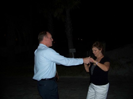 Bob & Susan dancing the night away