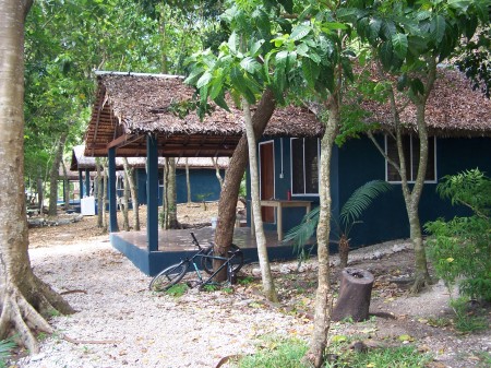 Survivor 'staff' accommodation - Vanuatu 2007