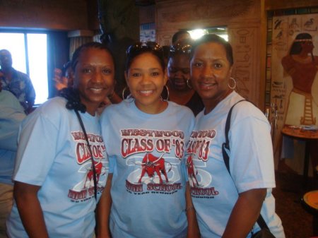 Tammy, Kristy and Tina...BFFs in Cozumel