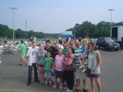 The Sanders Family with the Micky Finns