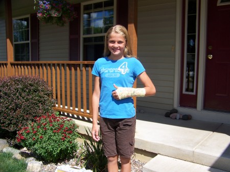 Kayla (12) with her broken arm, summer 2008