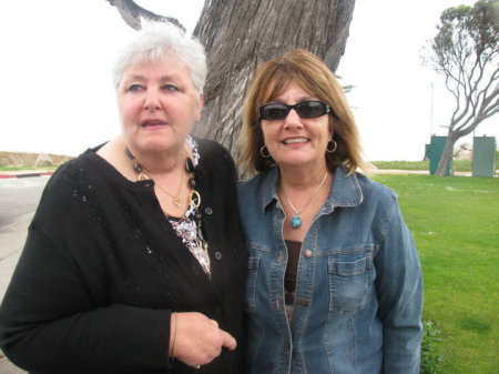 Older siter Cheryl and Younger sister Donna