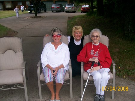 Mom, me & Grandma