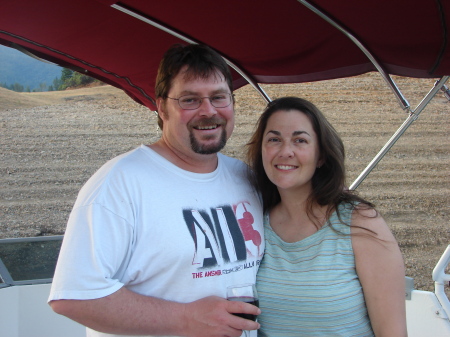 houseboating on Lake Shasta