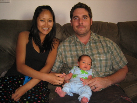 Soeun, PJ and Aveah (6 days old) on 5/25/2011