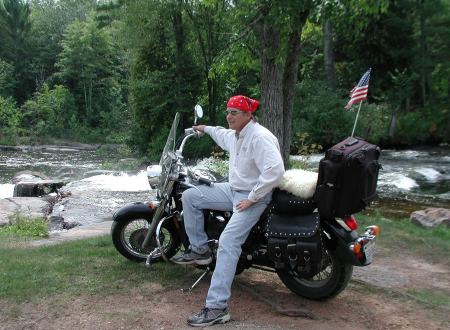 rob n bike at river