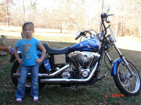 Sarah Grace w/the Wideglide