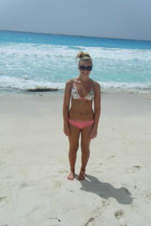 Lindsey on the beach in Cancun