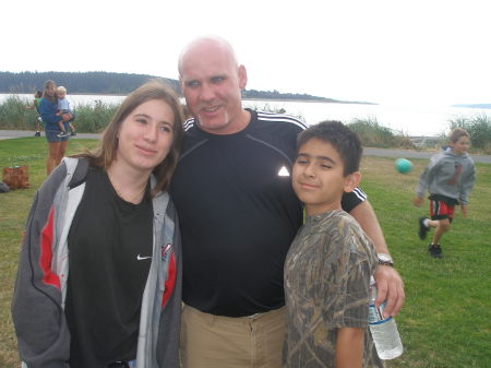 Ben NIcholson and his children