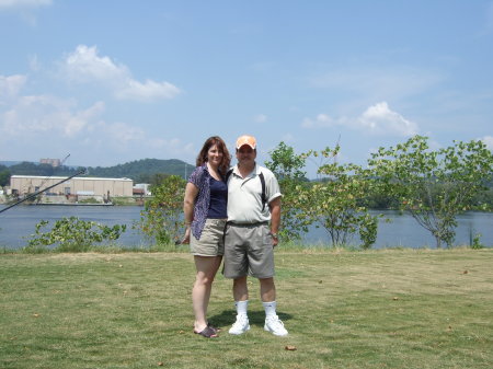 BY THE TENNESSEE RIVER CHATANOOGA,TN