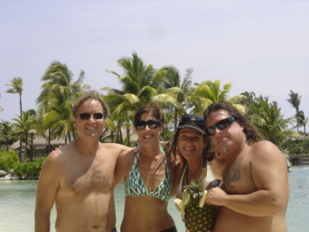 Mark, Michell, Me, and Dave-Cancun 2008