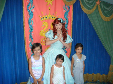 Ellie, Maddie, and Shay with Ariel