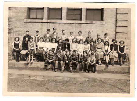 Doug Fieldhouse's album, Glenwood Class 1952