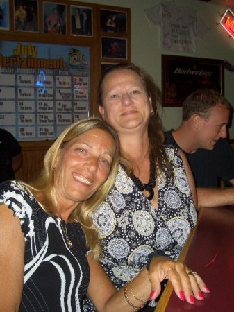 Leslie (Kohnowich--'70) and Me at Joe Pop's