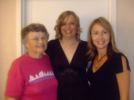Me, Mom and lil sis Lori