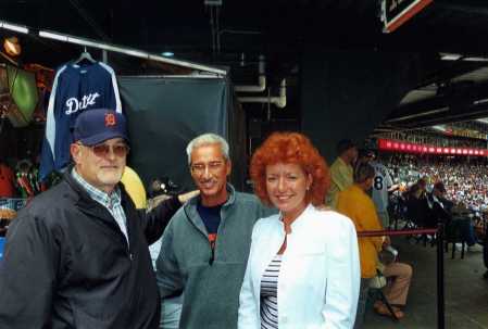 Coach Mendez w/ Roger and Patti Lee