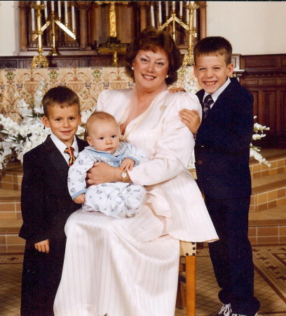 Evan, Elliet, Ethan & Grandma Pam