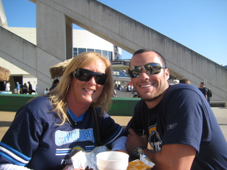 Janice & Taylor - GO CHARGERS!