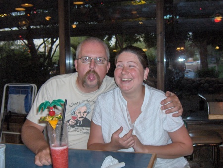 Derek and Shanda at Joe's Crab Shack