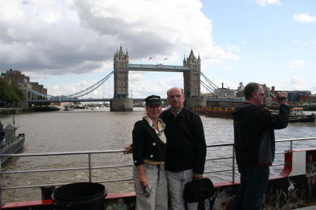 Jon n Dilya on the Thames