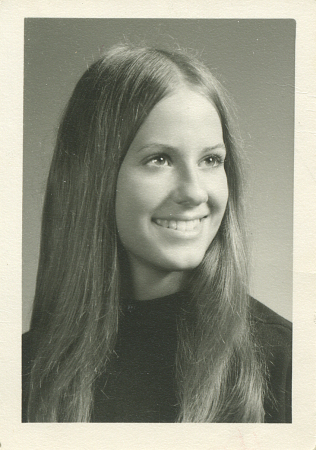 diane's 1971 hs graduation pic