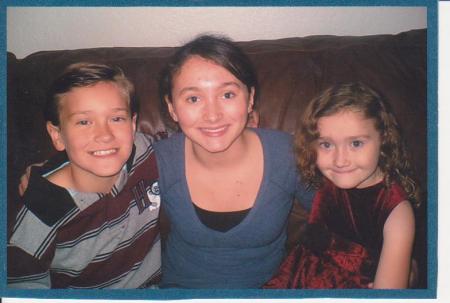 Joey, Shawnie and Maya '07