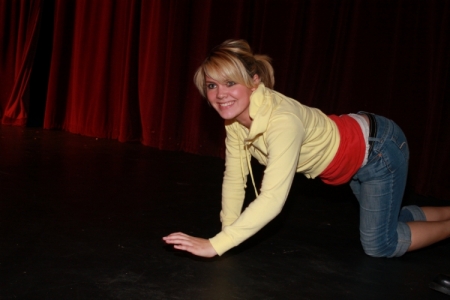 taylor acting on stage 2007