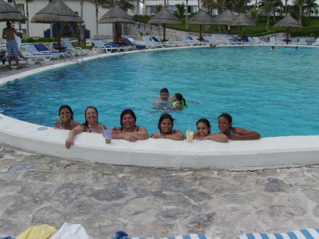 Cancun 08 Summer - Hyatt Cancun Caribe Resort