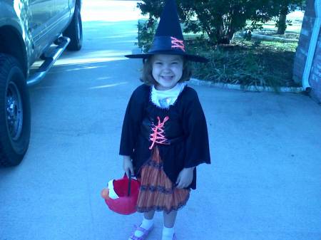 Dada's Lil Witch