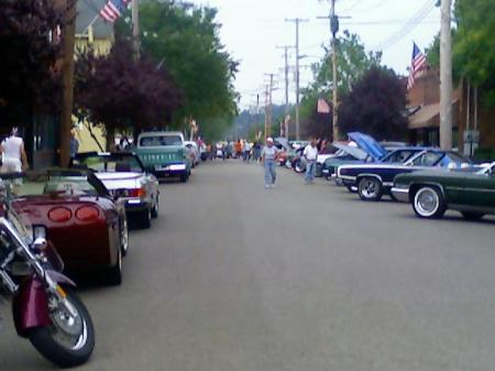 Weekly car show in Lowellville.