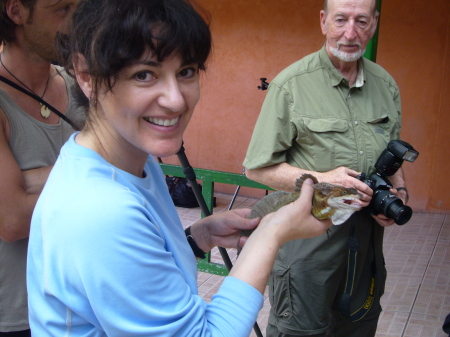 Kristin holding an iguana (Costa Rica)