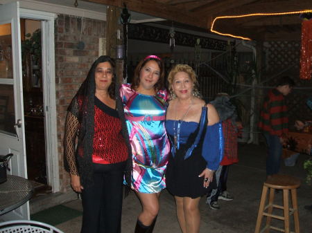 Margo, Rachel, Nancy Halloween 2011