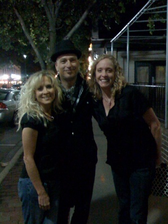 Karissa, Me and Howie Mandel!