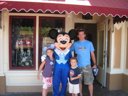 Me and my kids, Anna 8, and Paul 6 in Disney