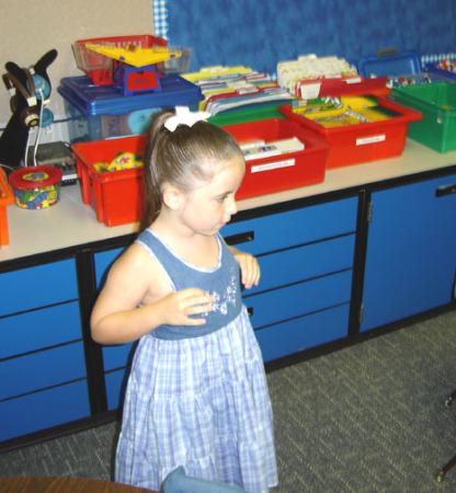 alyssa goes to kindergarden 2007