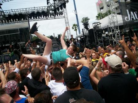 katie crowd surfing