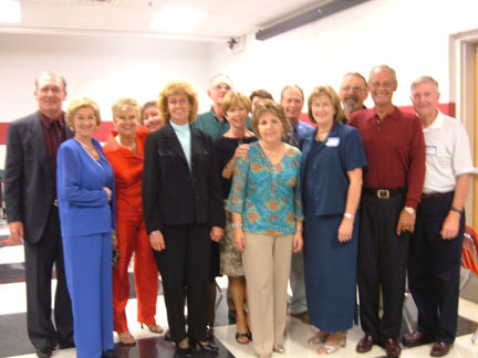 2005 classreunionsmallgroup.jpg.