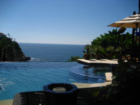 Infinity pool area looking out to the ocean