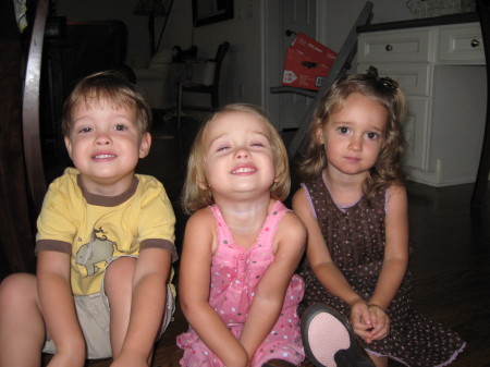 Lauren, Nate & Maddie Lee