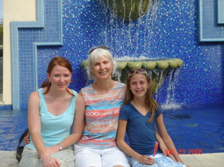 Val with daughters Rachel and Sarah in Florida