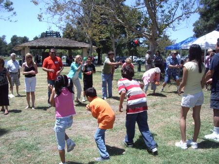 (Water) Balloon Toss