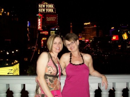 Shannon & I in Vegas - 10-08