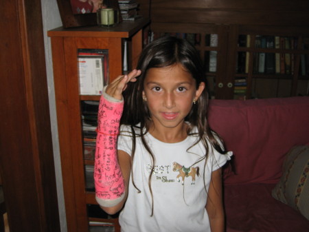 Elina's broken arm