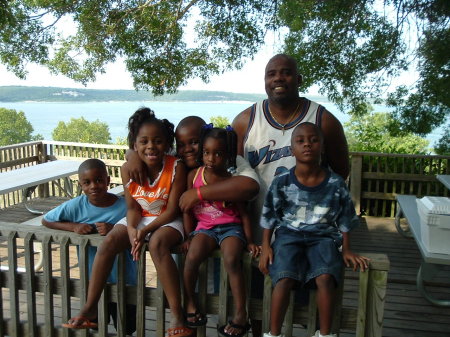 The Scott Family chillin at the lake in Belton