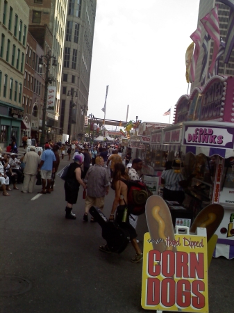 Entering the Detroit Jazz Fest 2011 - Huge!