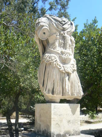statue of hadrian