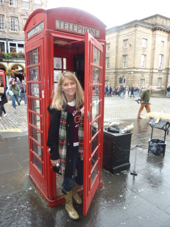 classic red phone booth!