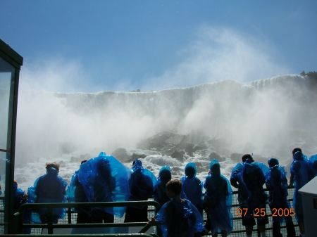 Niagra Falls from Maid of the Myst